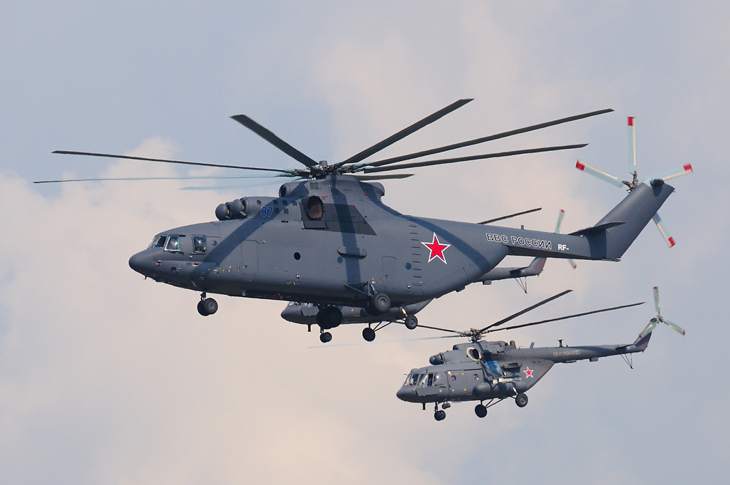 Какой большой вертолет (Ми-26)