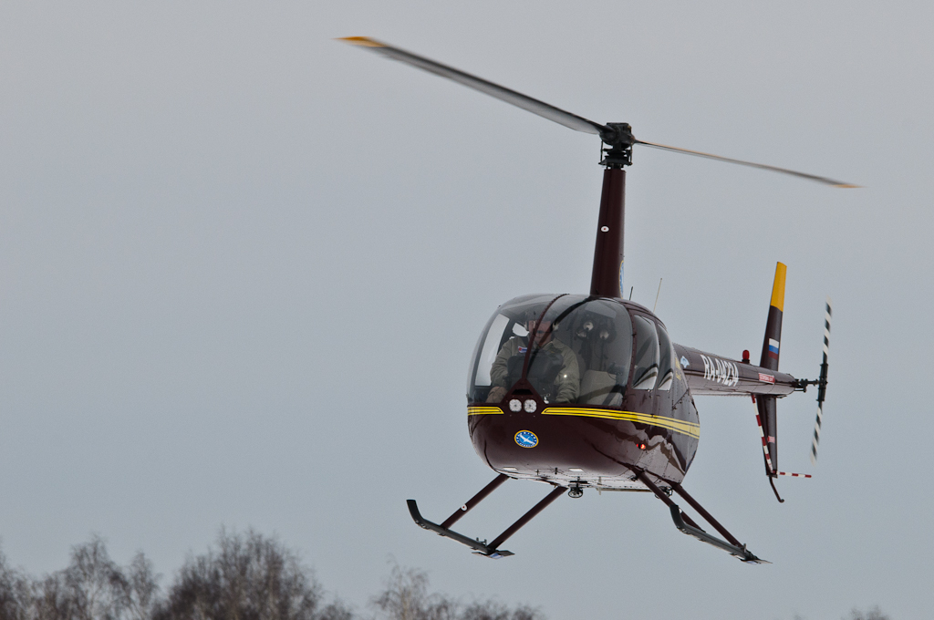 Robinson R-44